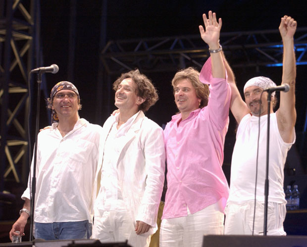 КОНЦЕРТ БИЈЕЛОГ ДУГМЕТА 2005. НА ХИПОДРОМУ : Озвучење било лоше, морају да врате паре за карте